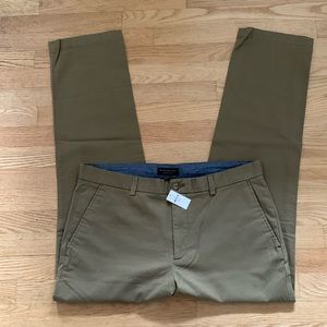 Banana Republic Aiden Chino